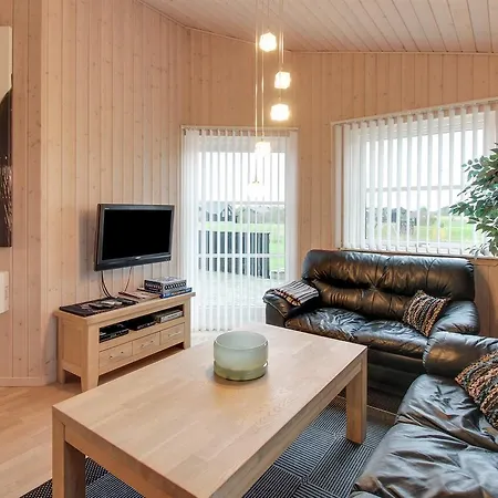 度假居 Three-bedroom Holiday In Tarm